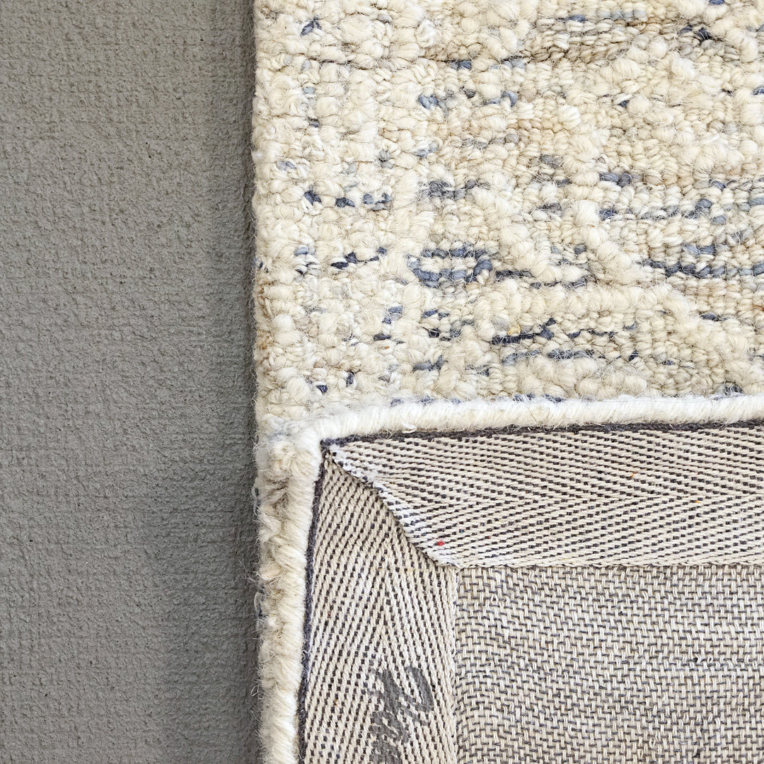 1126-157 Dynamic Rugs Darcy