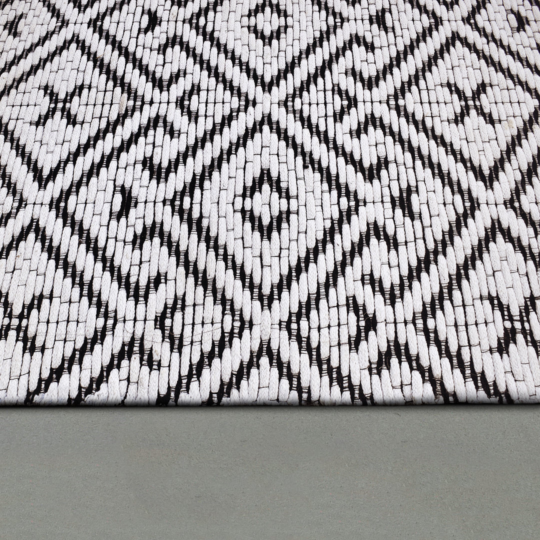 7402-190 Dynamic Rugs Soul