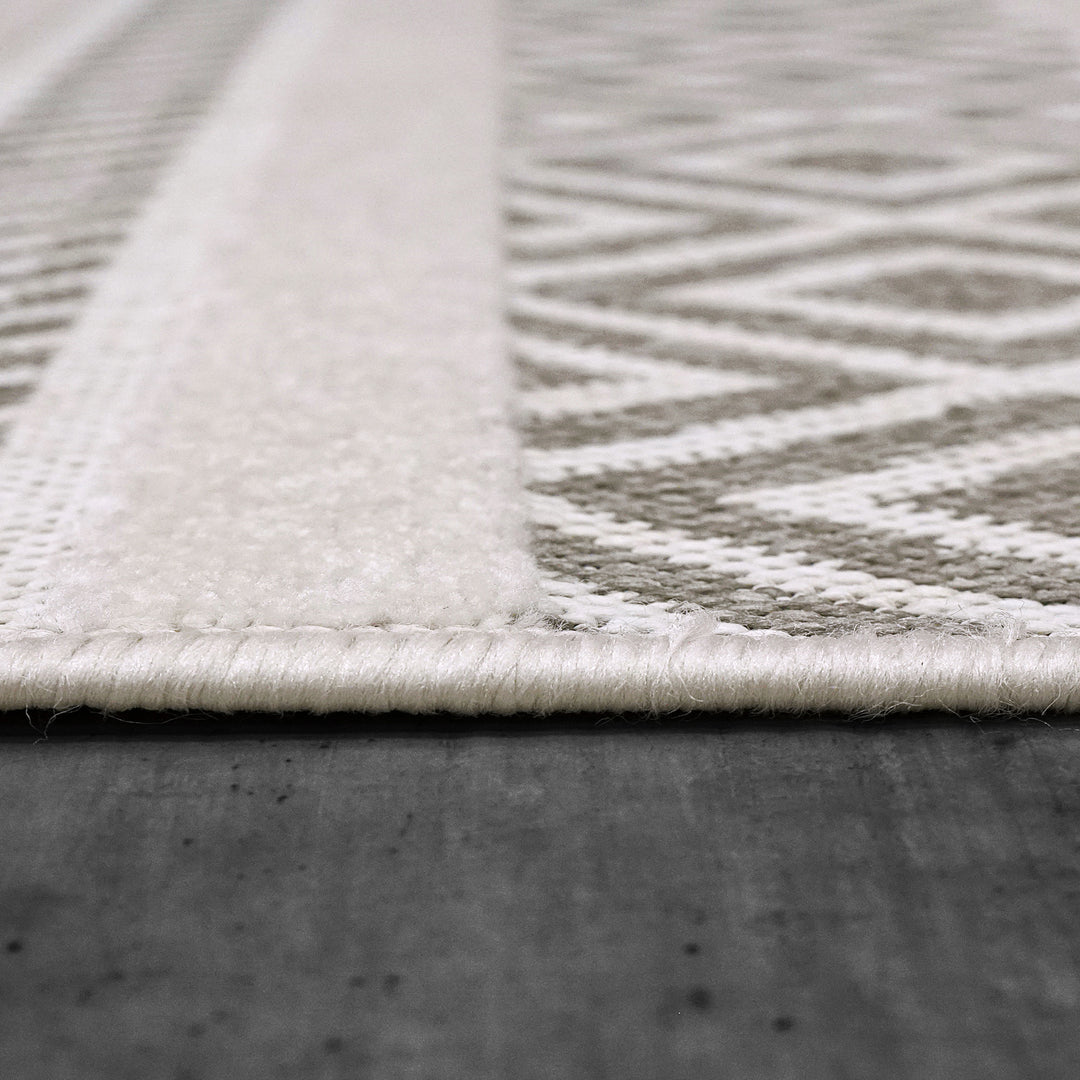 6410-891 Dynamic Rugs Tessie