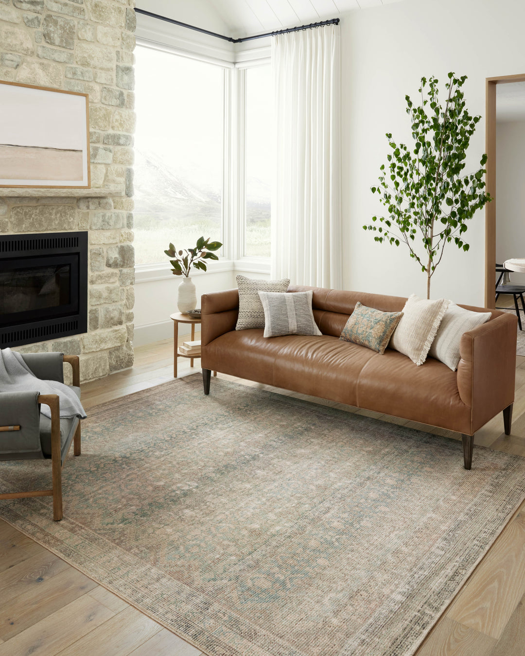 AUB-03 Loloi Aubrey by Angela Rose