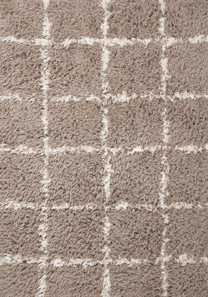 AMI-04 Loloi Amira by Angela Rose