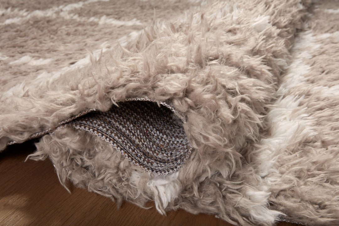 AMI-04 Loloi Amira by Angela Rose