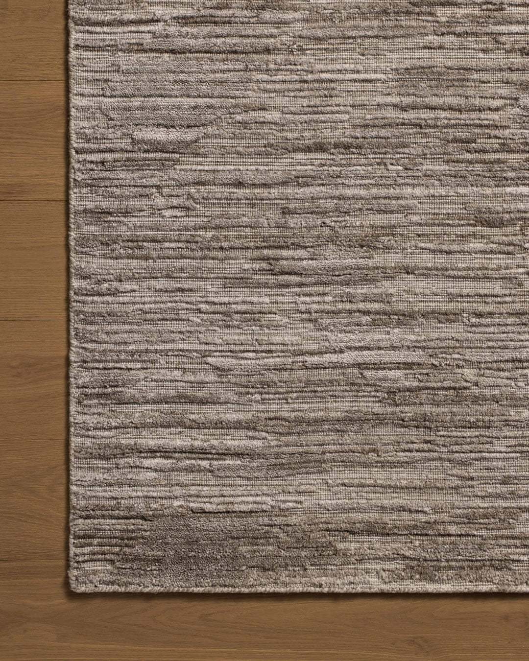 DAN-02 Loloi Daniel by Jean Stoffer