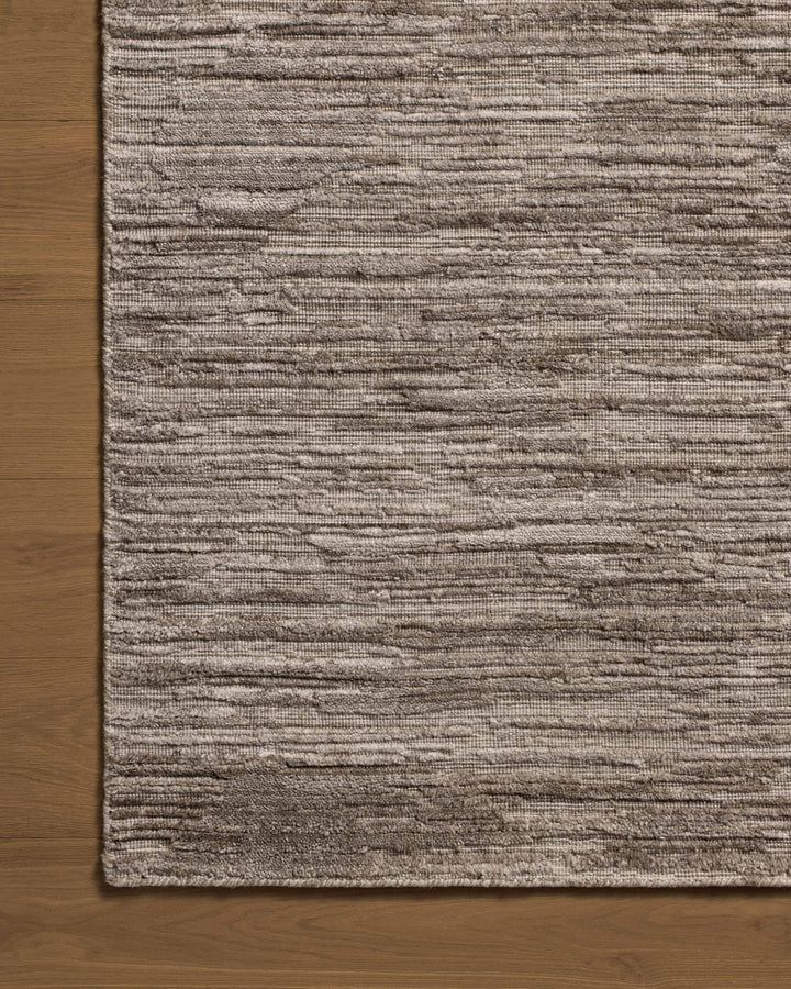 DAN-02 Loloi Daniel by Jean Stoffer