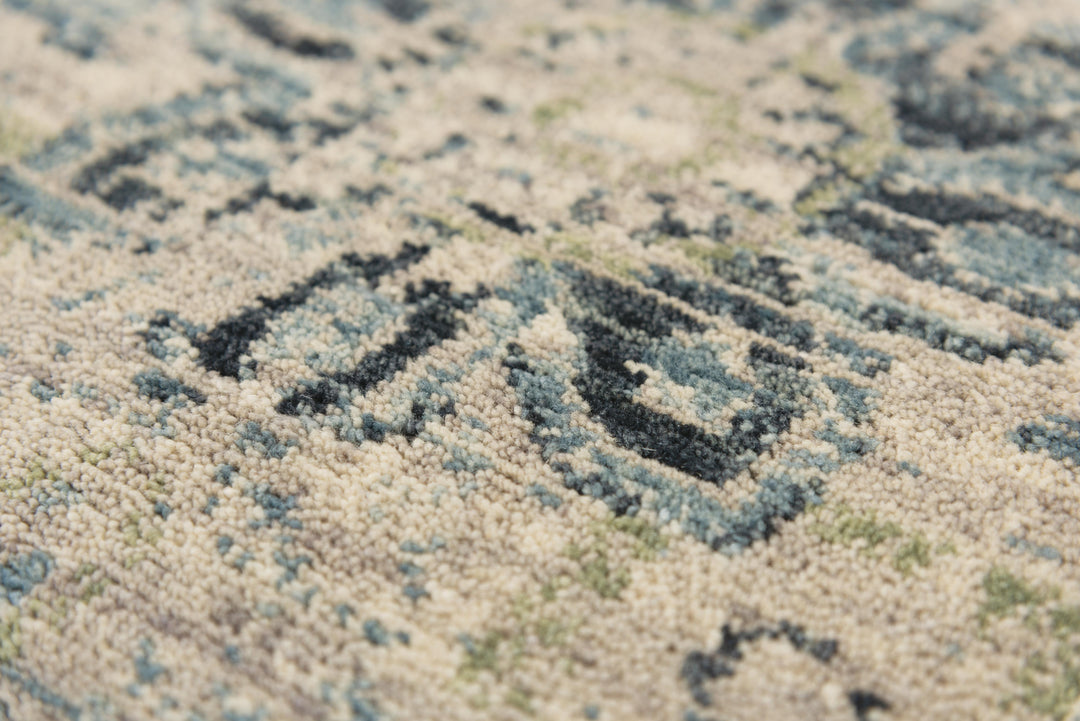 PNM104 Rizzy Home Platinum