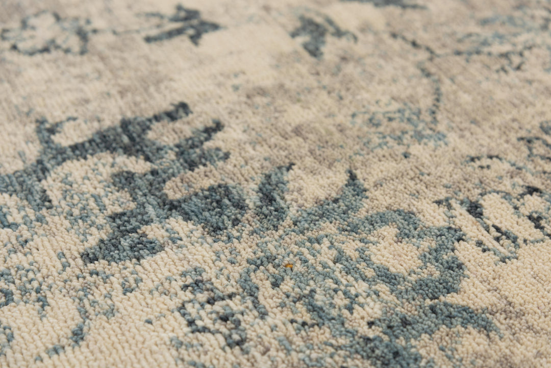 PNM106 Rizzy Home Platinum