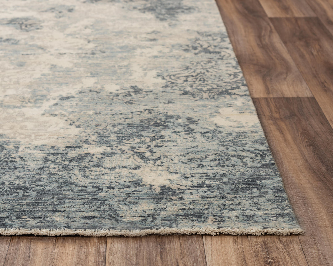 PNM109 Rizzy Home Platinum