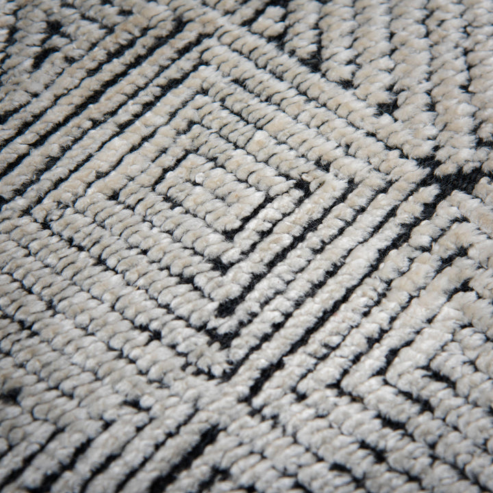 RNC665 Rizzy Home Radiance