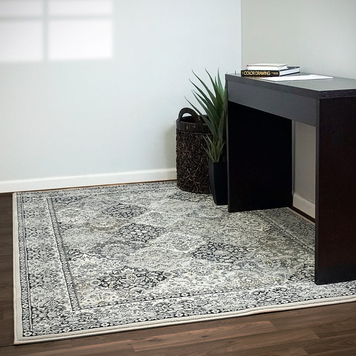 57008-9696 Dynamic Rugs Ancient Garden